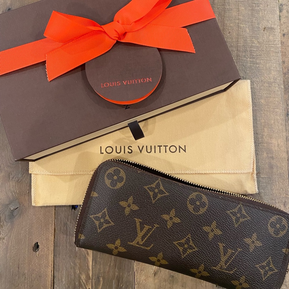 Authentic Monogram Clemence Wallet